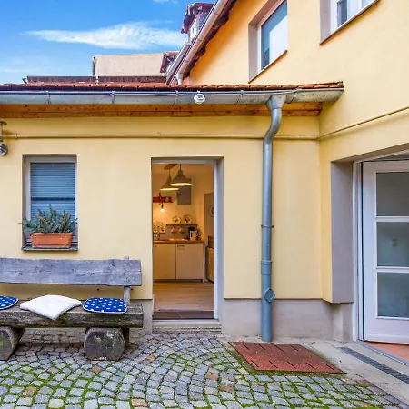 Elegant Apartment in Naumburg with Terrace Apartment *