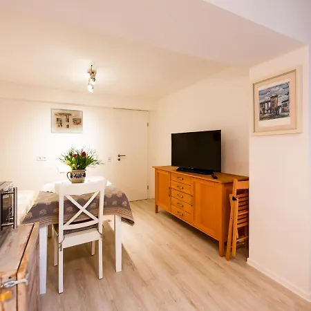 Elegant Apartment in Naumburg with Terrace *